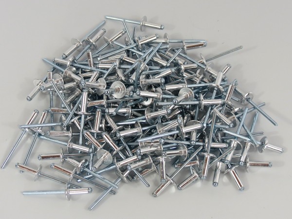 Poppnieten 100 Stück 4 x 12 x 12 mm