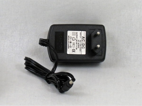 Netzteil 12 V 2 A max. 24 W