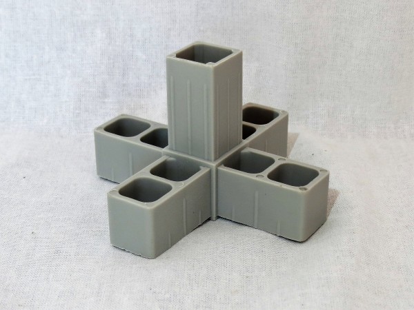 Kreuz mit Abgang 20 x 20 x 15 mm